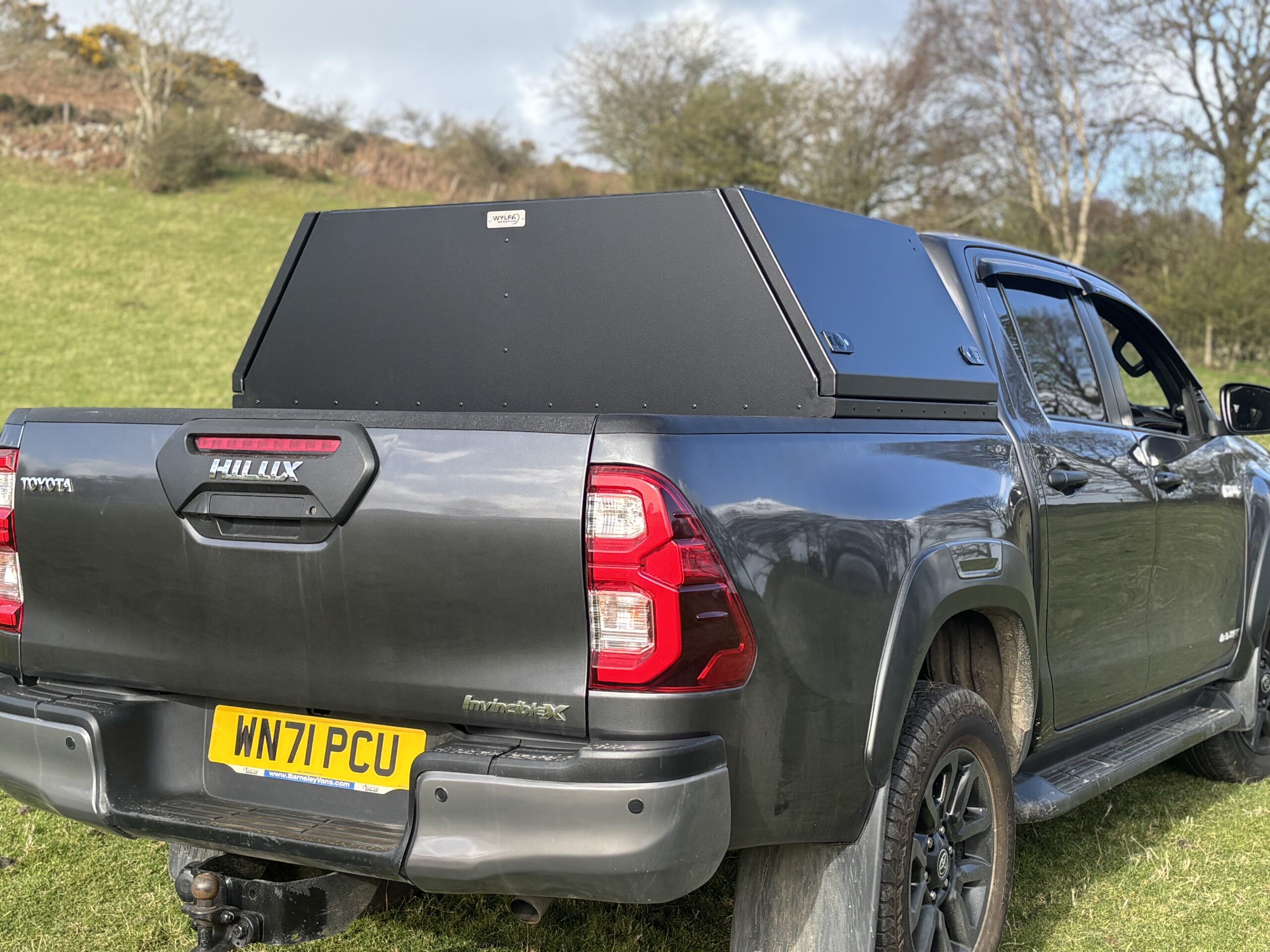 Hilux Compact Cargo Hardtop
