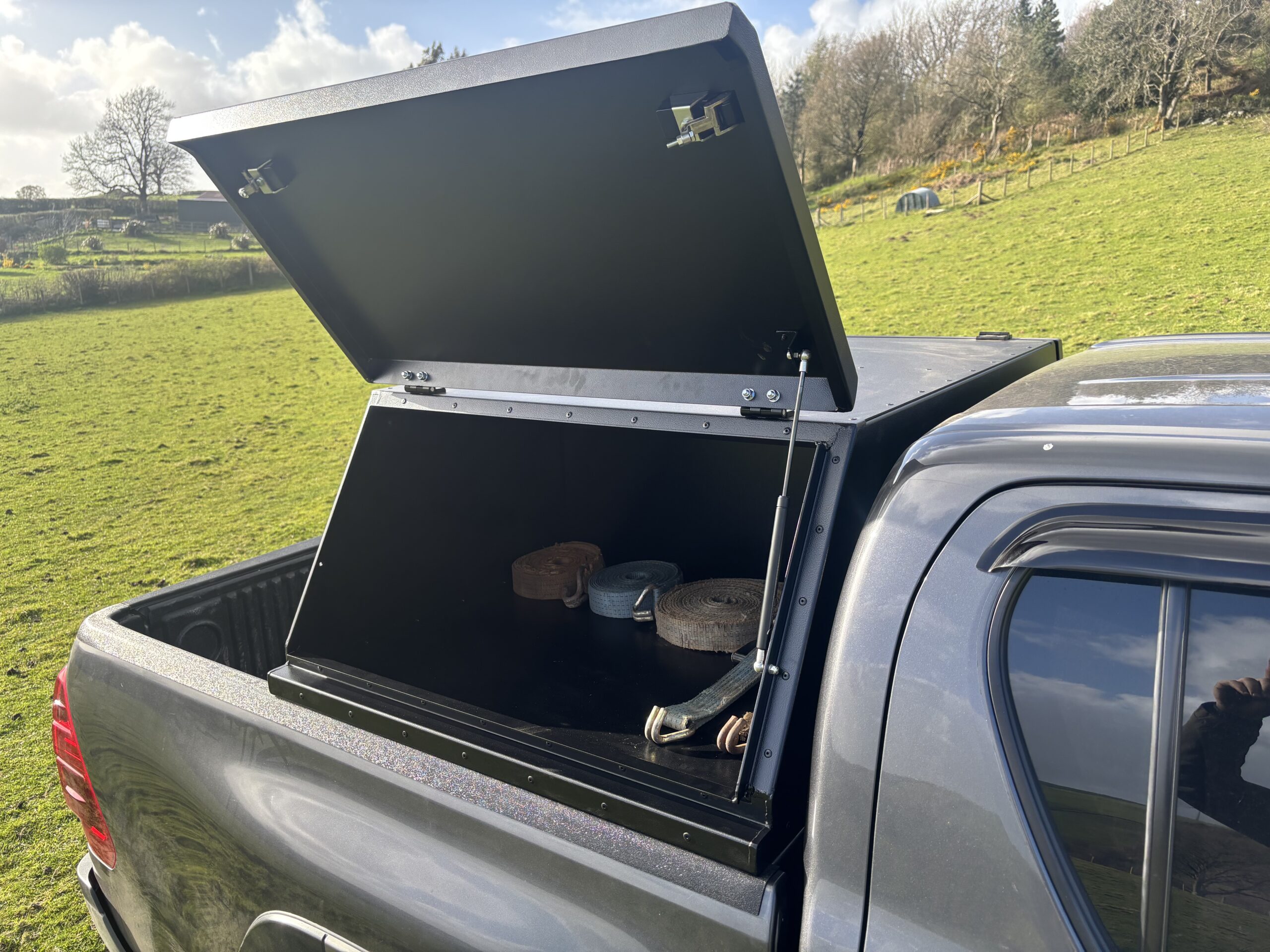 Compact Utility Hardtop - Image 4