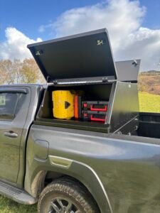 Hilux Compact Cargo Hardtop
