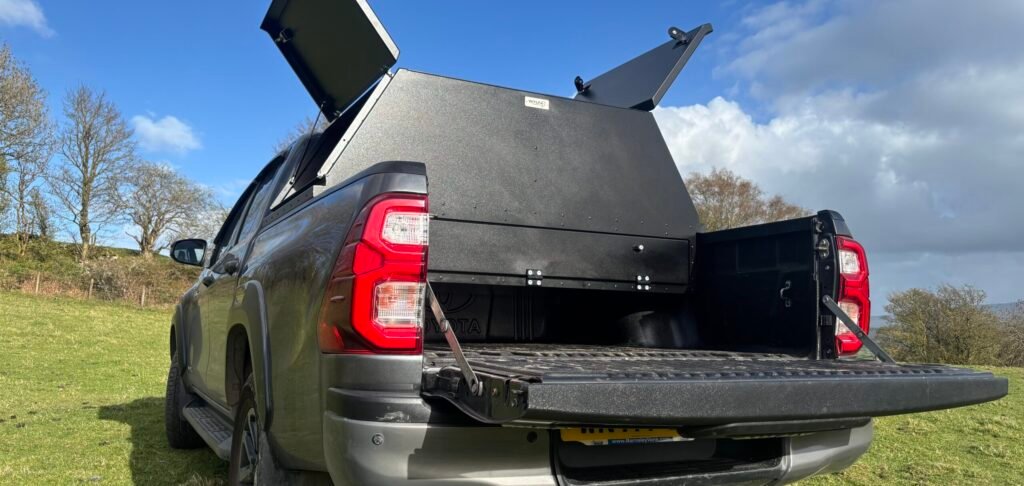 Hilux Compact Cargo Hardtop Hilux Compact Cargo Hardtop